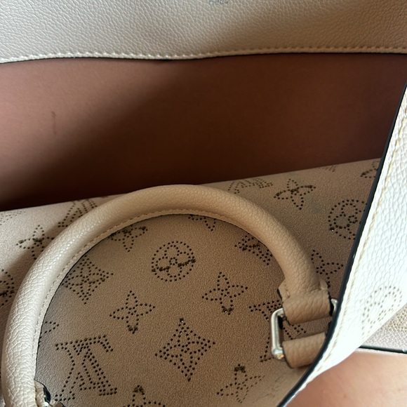 LV look a like Bella tote mahina - Picture 3 of 8